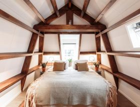 Romantisch overnachten in Hotel Dwars in Amsterdam