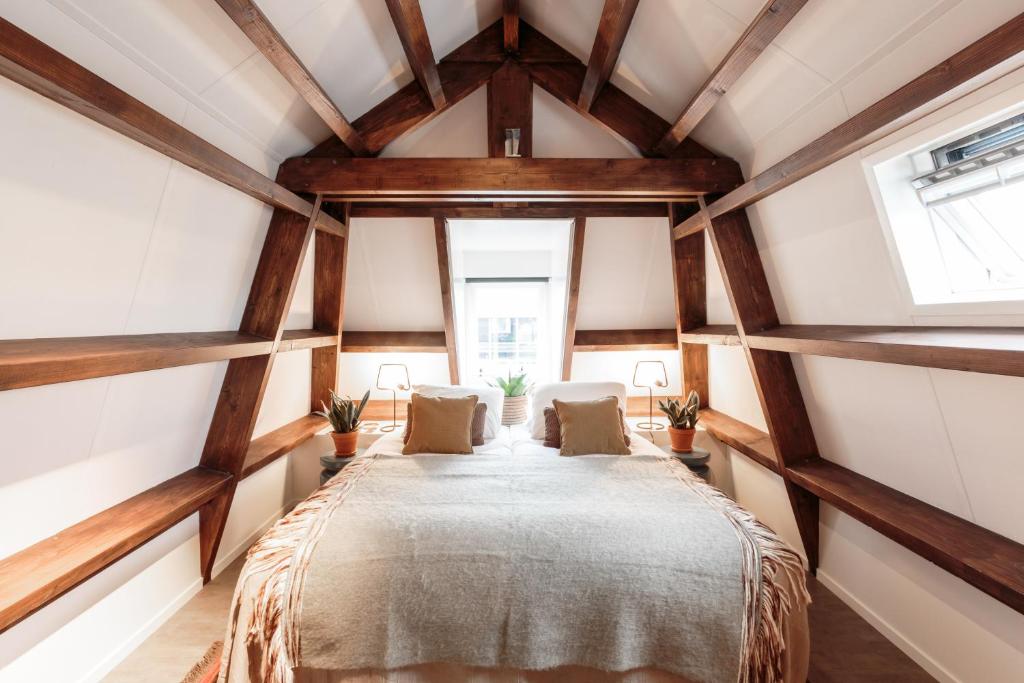 Romantisch overnachten in Hotel Dwars in Amsterdam