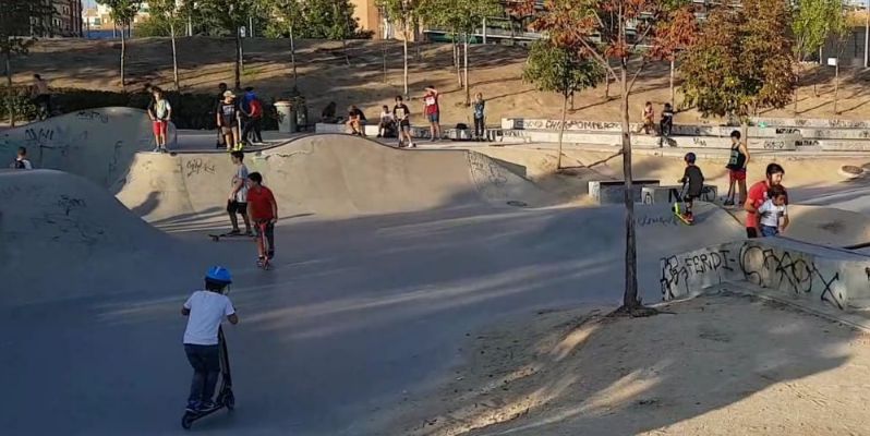 Madrid el río Manzanares met kinderen