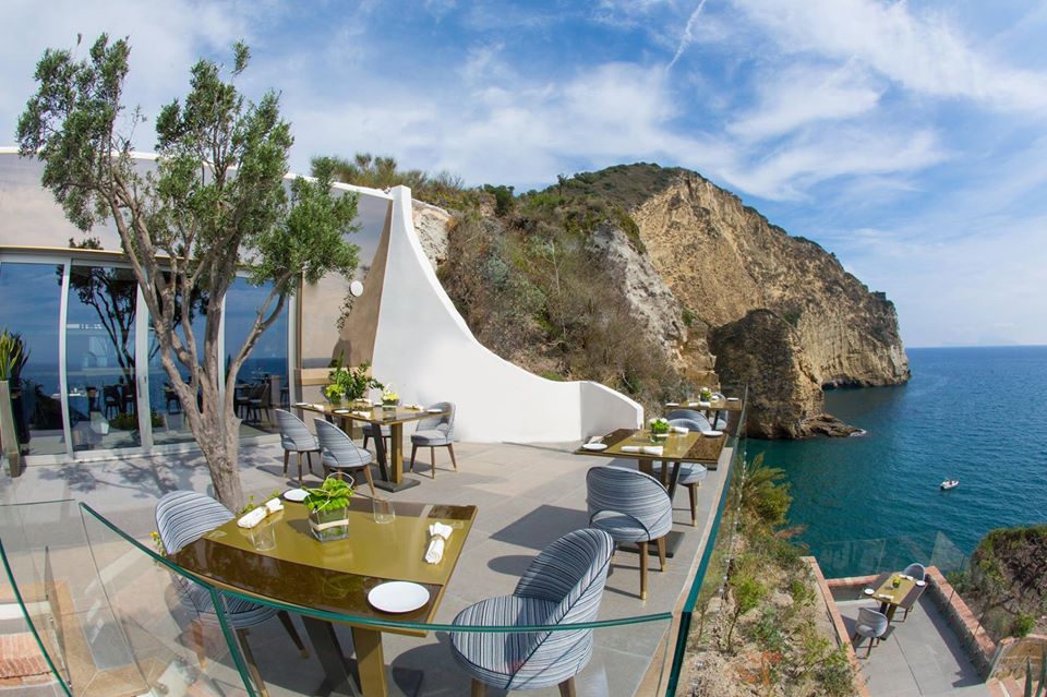 exclusief restaurant baai van Napels