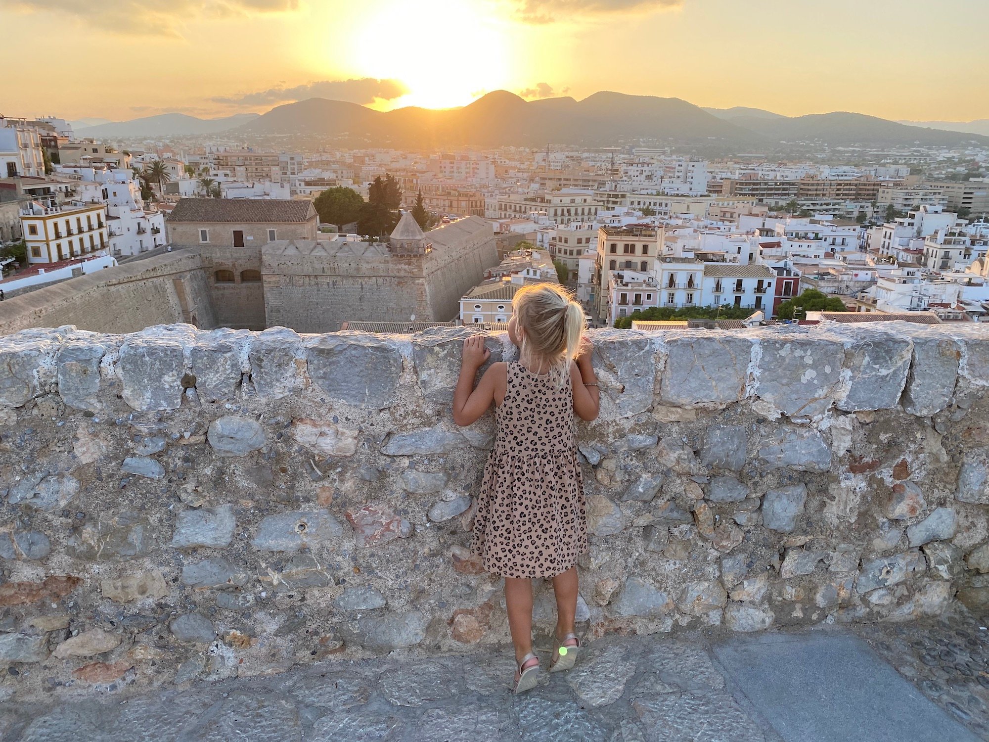 Zonsondergang Dalt Vila Oktober Ibiza