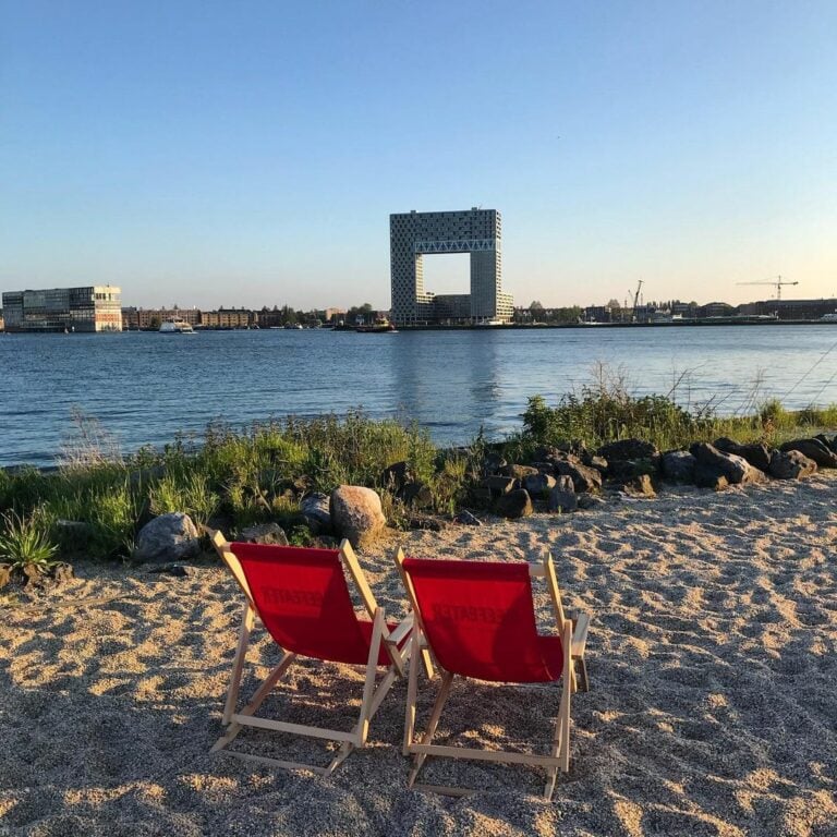 Strand in Amsterdam Pllek