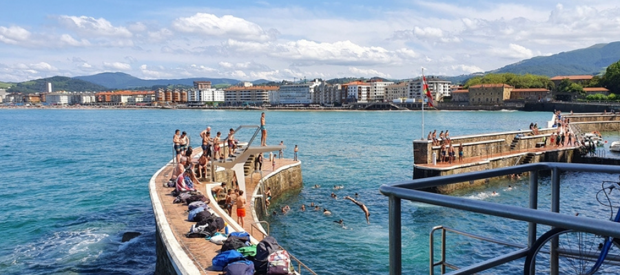 zwemmen-in-San-Sebastian